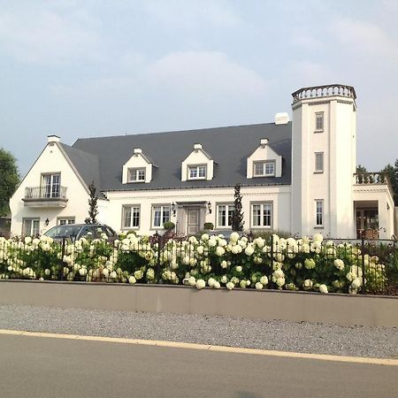 B&B Villa Reynaert Opoeteren Eksteriør bilde